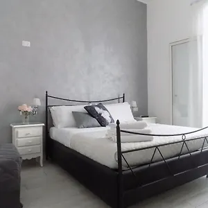 1 Romantica Casa Centrale, Silenziosa Ristrutturata Appartamento Napoli